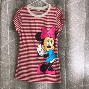 Hello! I’m selling a cute Disneyland shirt (: